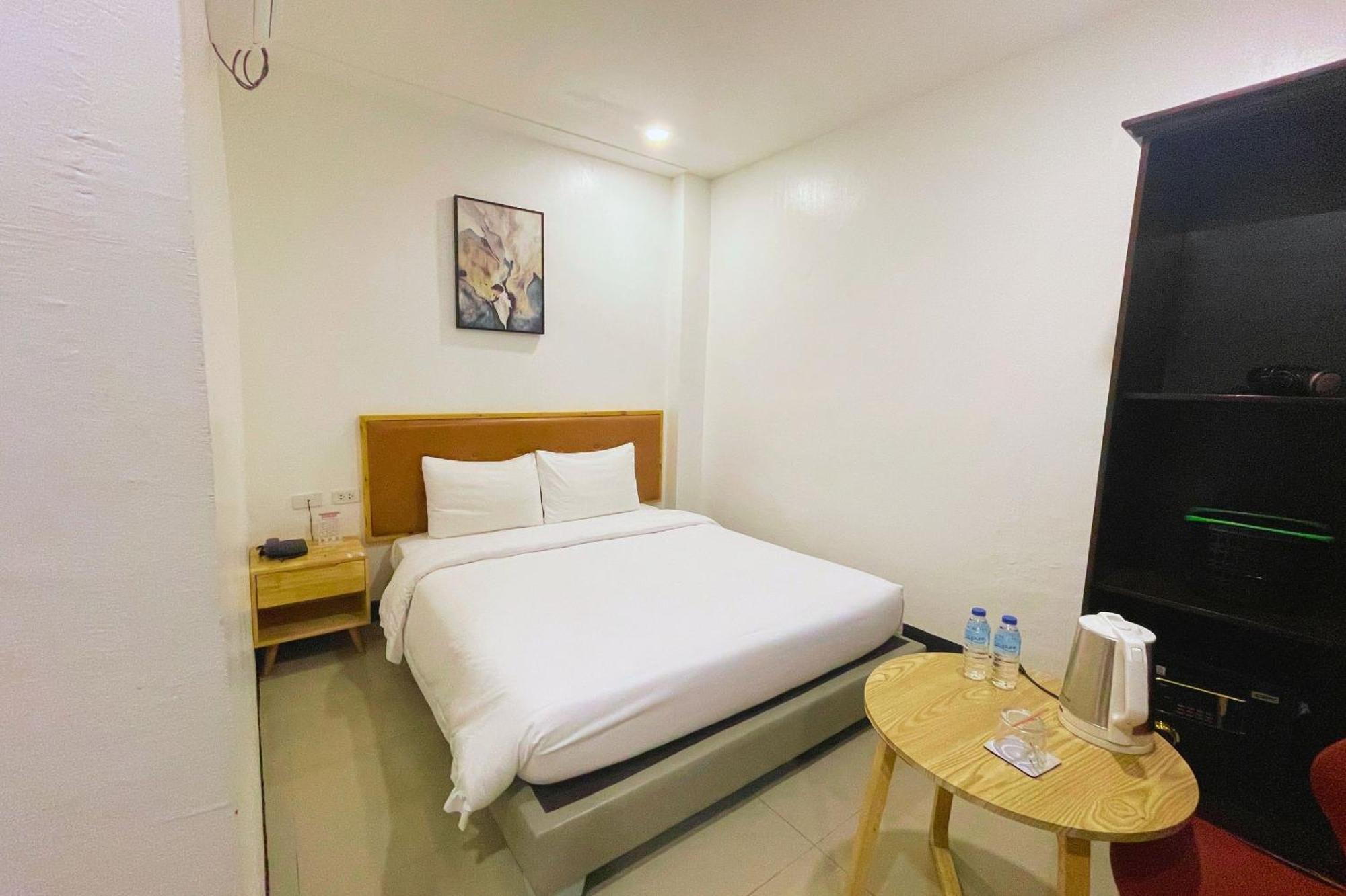 Hotel Halo Angeles City Quarto foto